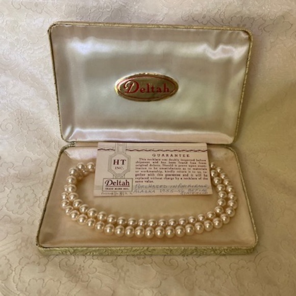 1950's Delta Simulated Pearls With Original Box - Picture 13 of 13